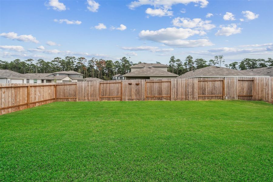 Great yard to enjoy. Great yard to enjoy.