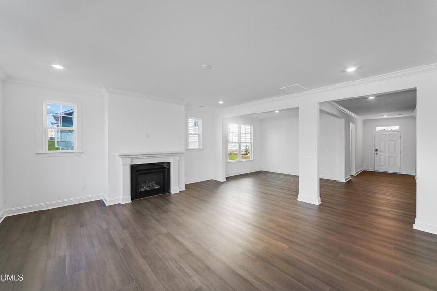 SUN_Stoneriver_Pic_EastmanIII_Great_2of2