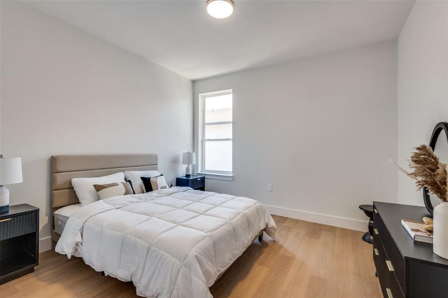 Furnished interior view inside a new home in , Dallas (Image 8).