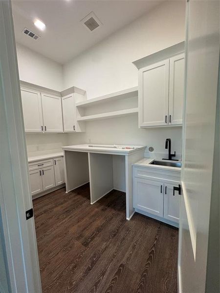 Utility Room with Sink