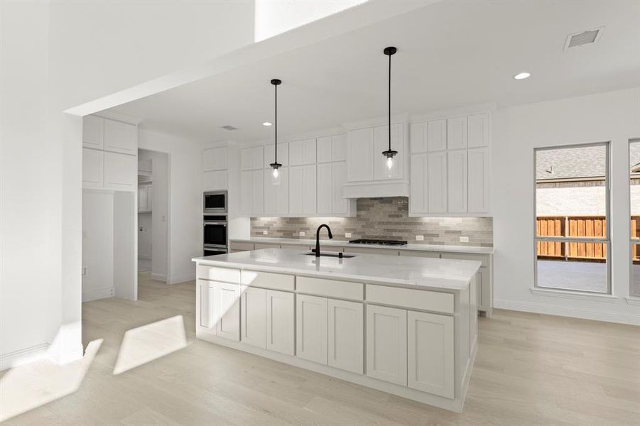 10. 2203 Dracco - Kitchen (2) 10. 2203 Dracco - Kitchen (2)