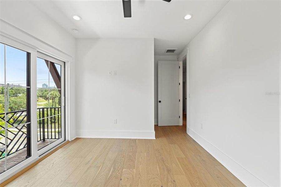 Spacious, unfurnished interior of a new home in , Tampa (Image 37). Spacious, unfurnished interior of a new home in , Tampa (Image 37).