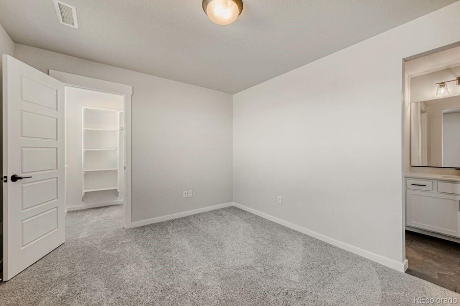 Spacious, unfurnished interior of a new home in Sterling Ridge in Sterling, Colorado Springs (Image 17). Spacious, unfurnished interior of a new home in Sterling Ridge in Sterling, Colorado Springs (Image 17).