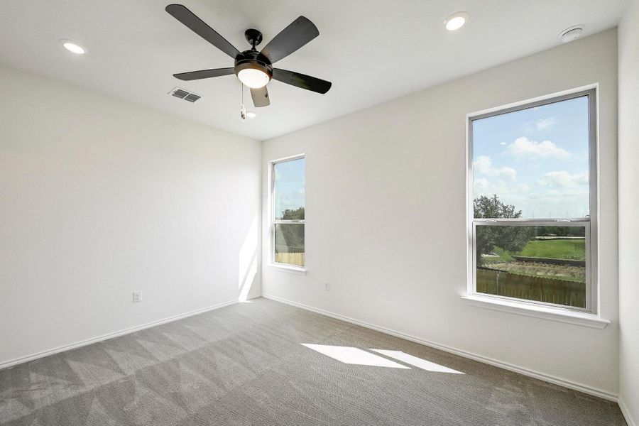 Spacious, unfurnished interior of a new home in Creekside at Estancia, Austin (Image 14).