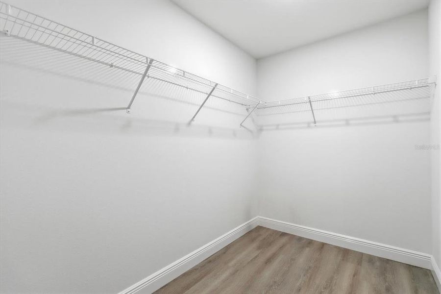 Spacious, unfurnished interior of a new home in , Dunnellon (Image 17).