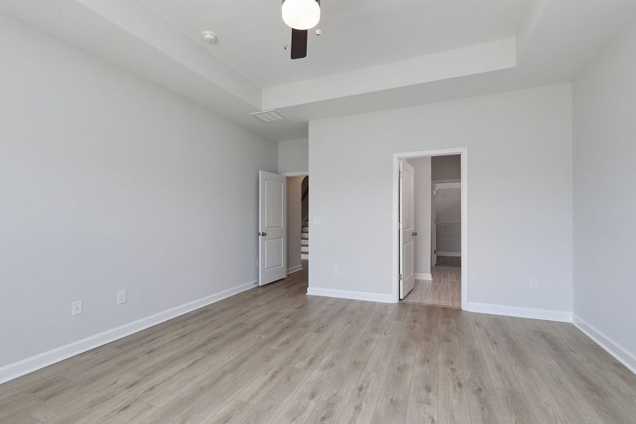 Spacious, unfurnished interior of a new home in Arcadia, Myrtle Beach (Image 28).
