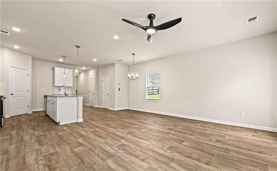 Spacious, unfurnished interior of a new home in The Grove At Mundy Mill, Gainesville (Image 8).