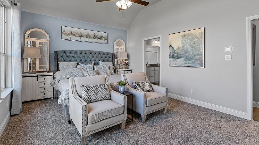Representative furnished interior of a home built from the Valley spring by D.R. Horton in Lakeview Pointe, Grand Prairie (Image 18).