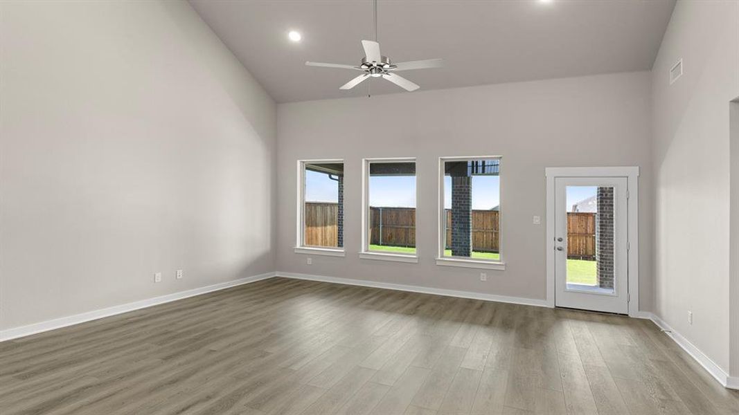 11. 1315 Burgess - Family