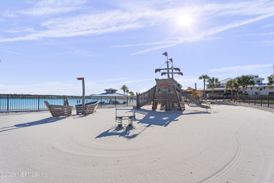 Community amenities in , St. Johns (Image 37).