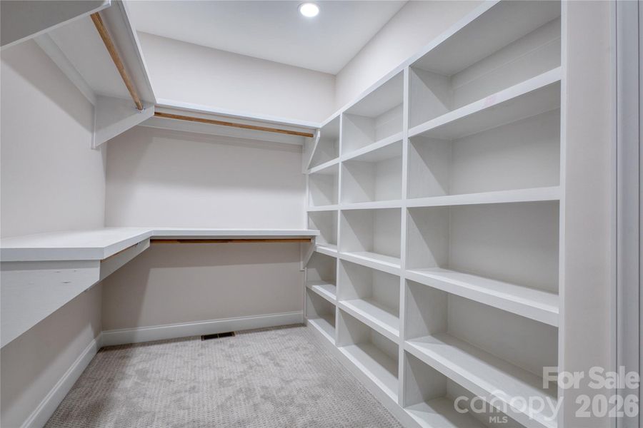 Spacious, unfurnished interior of a new home in , Catawba (Image 38).