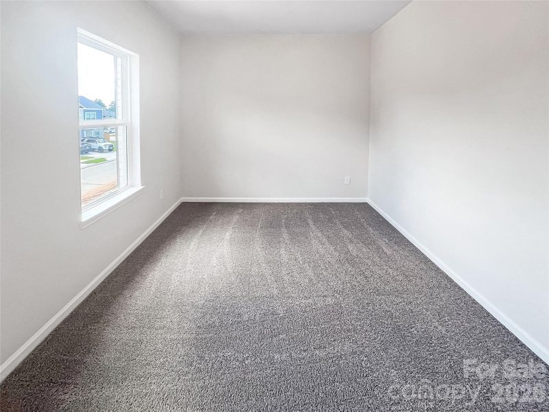 Spacious, unfurnished interior of a new home in Sunset Meadows, Charlotte (Image 22).