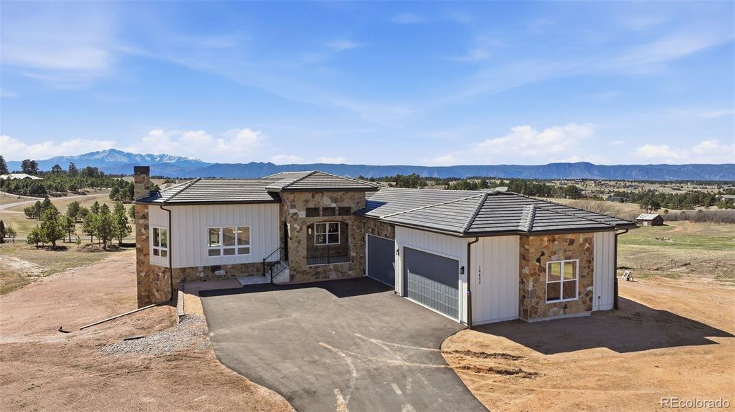 Driveway entrance from Timber Meadow Driveway entrance from Timber Meadow