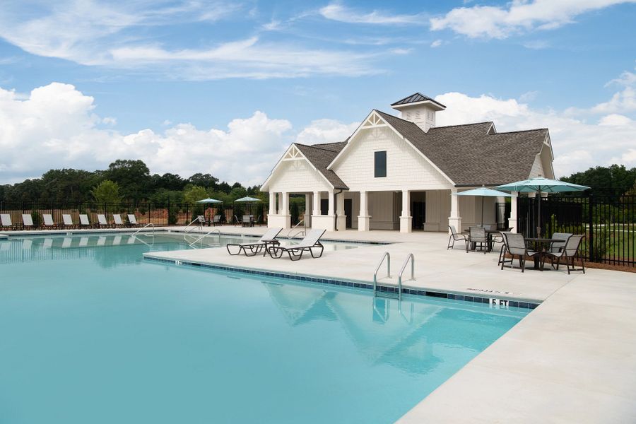 Eastlyn Crossing Resort Style Pool