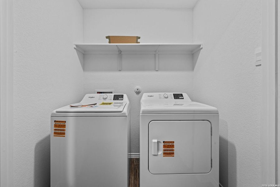 Close-up of interior finishes inside a home in Avenida, Converse (Image 8).