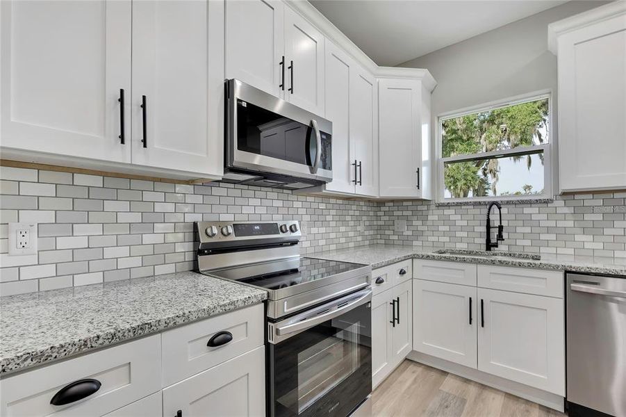 Furnished interior view inside a new home in , Dade City (Image 10).