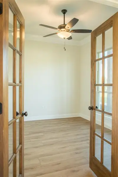 Spacious, unfurnished interior of a new home in , Poolville (Image 9).