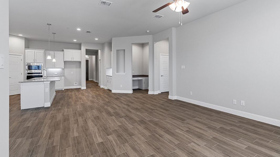Spacious, unfurnished interior of a new home in Treeline, Justin (Image 16).