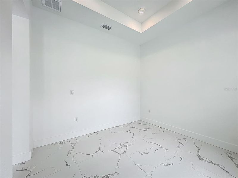 Spacious, unfurnished interior of a new home in , Plant City (Image 34). Spacious, unfurnished interior of a new home in , Plant City (Image 34).