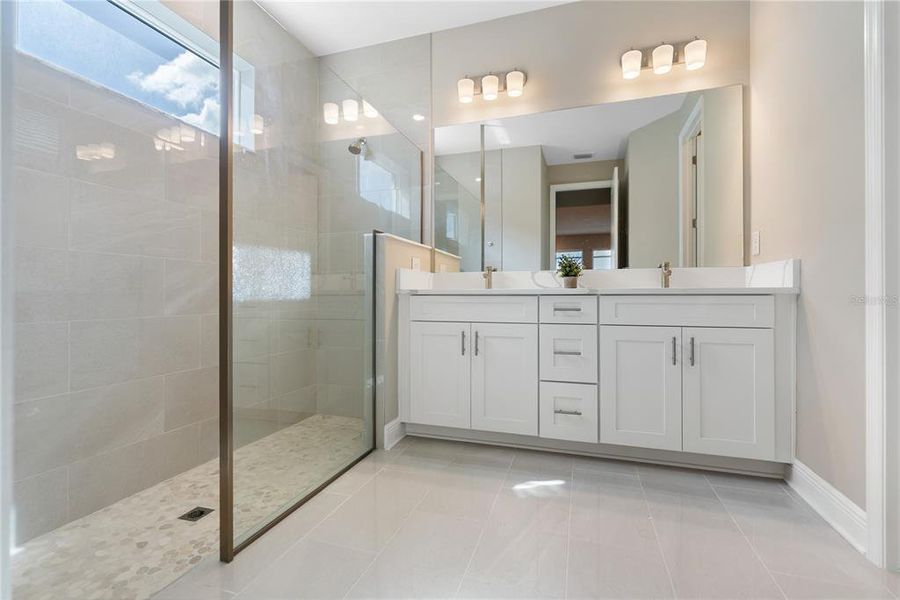 Furnished interior view inside a new home in , Bradenton (Image 7).