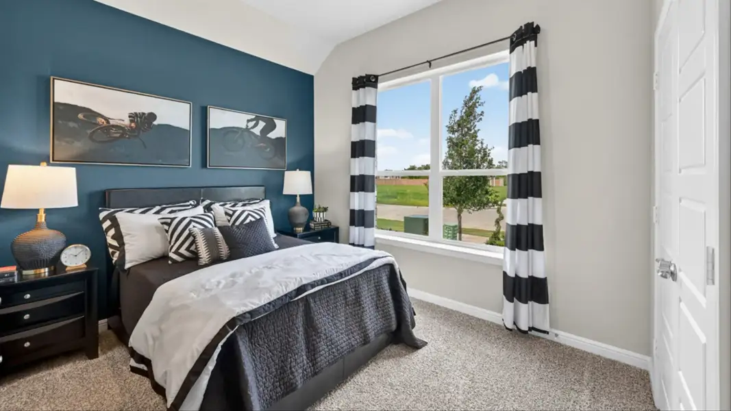 Furnished interior view inside a new home in Lakeview Pointe, Grand Prairie (Image 29).