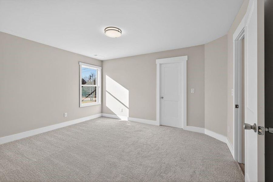 Spacious, unfurnished interior of a new home in , Flowery Branch (Image 45).