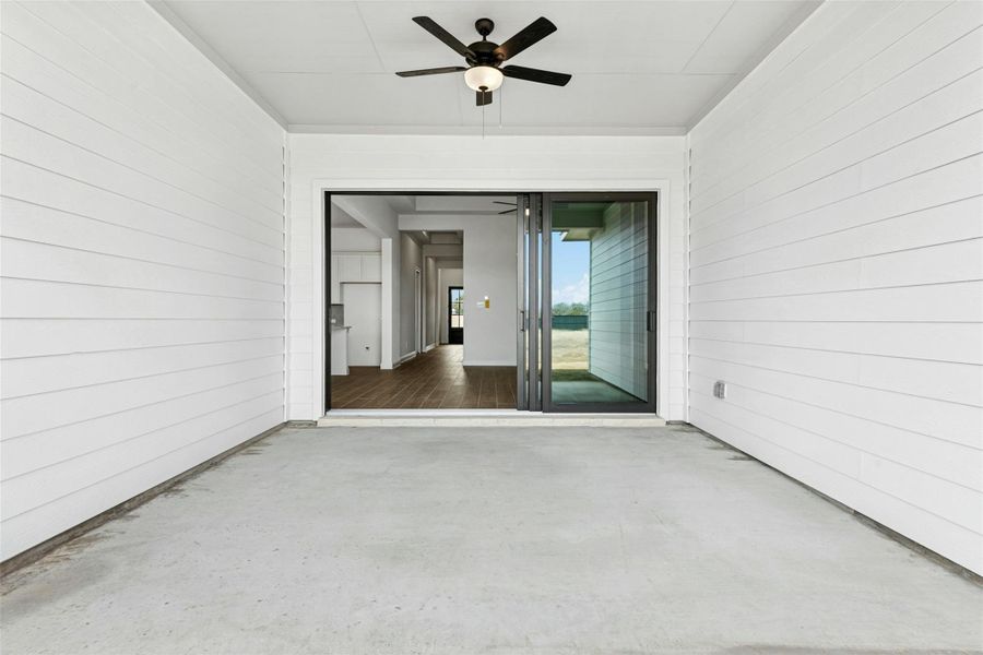 Exterior details and patio area of a home in Northfork, Liberty Hill (Image 4).