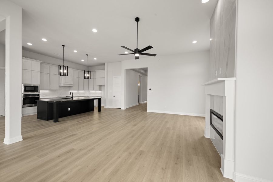 Spacious, unfurnished interior of a new home in Hayes Crossing, Midlothian (Image 13).
