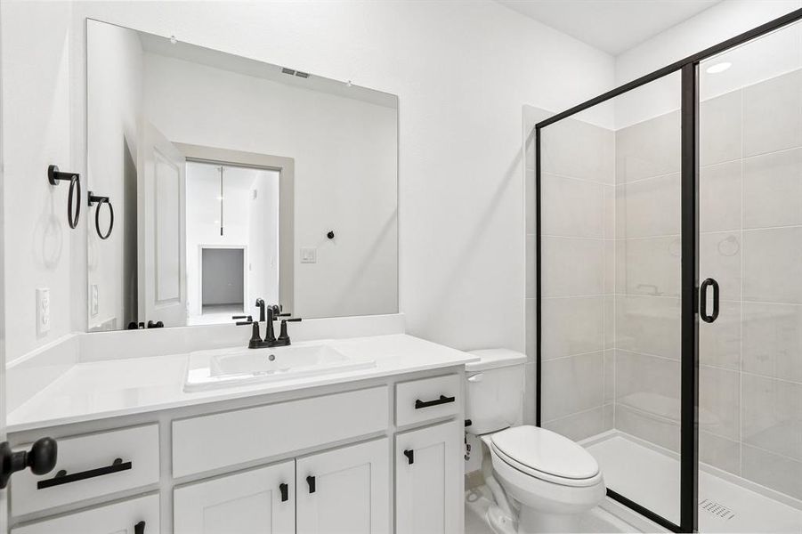 Friends and family will feel right at home in any of the beautifully finished guest baths in our Rennes plan. Friends and family will feel right at home in any of the beautifully finished guest baths in our Rennes plan.