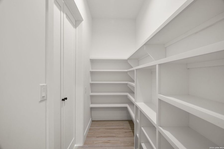 Spacious, unfurnished interior of a new home in , El Paso (Image 51).