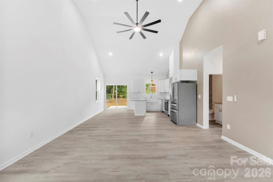 Spacious, unfurnished interior of a new home in , Shelby (Image 35).