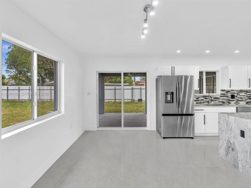 Spacious, unfurnished interior of a new home in , North Miami (Image 31).