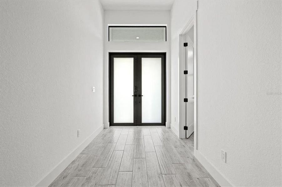 Spacious, unfurnished interior of a new home in , Englewood (Image 21).