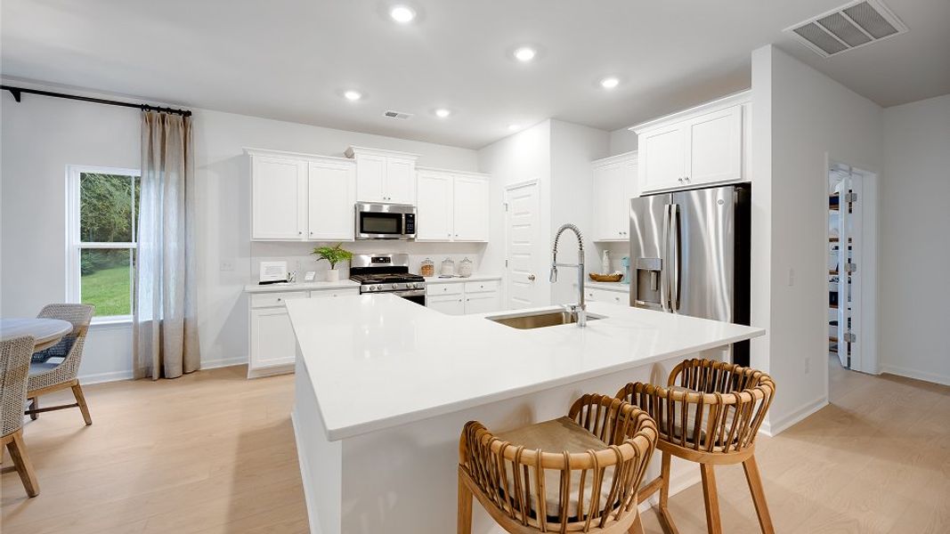 1767 Litchfield II Kitchen 3of3 F1 Base3