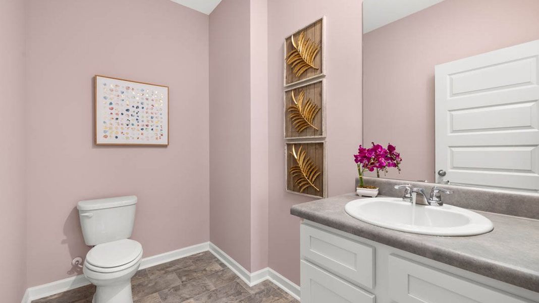 Representative furnished interior of a home built from the Robie by D.R. Horton in Kingston Ranch at Lake Oconee, Buckhead (Image 25).