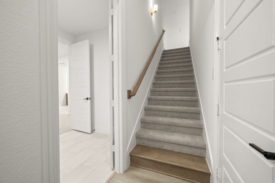 Spacious, unfurnished interior of a new home in Redden Farms, Midlothian (Image 27).