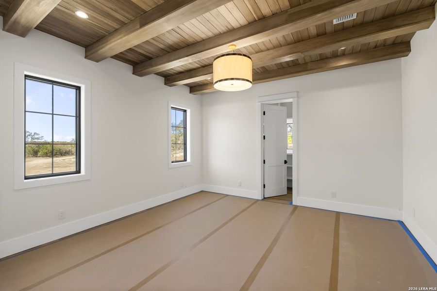 Spacious, unfurnished interior of a new home in , Boerne (Image 12).