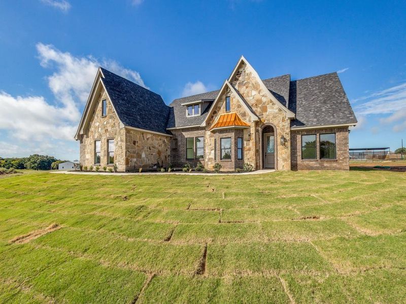 Image 6 of a home in . Image 6 of a home in .