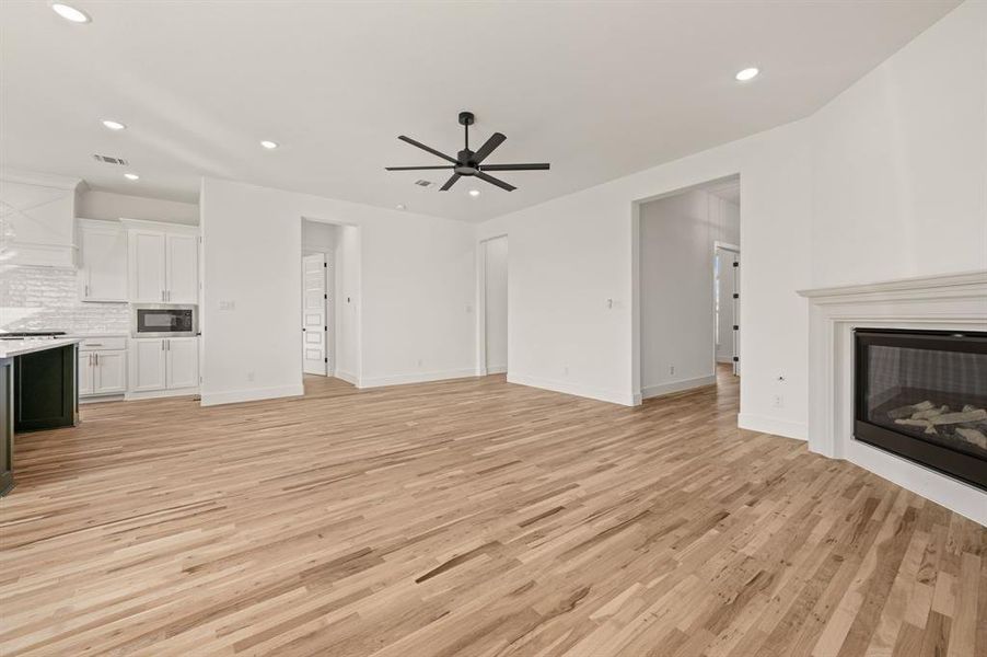 Spacious, unfurnished interior of a new home in Rocky Top Ranch, Reno (Image 27).