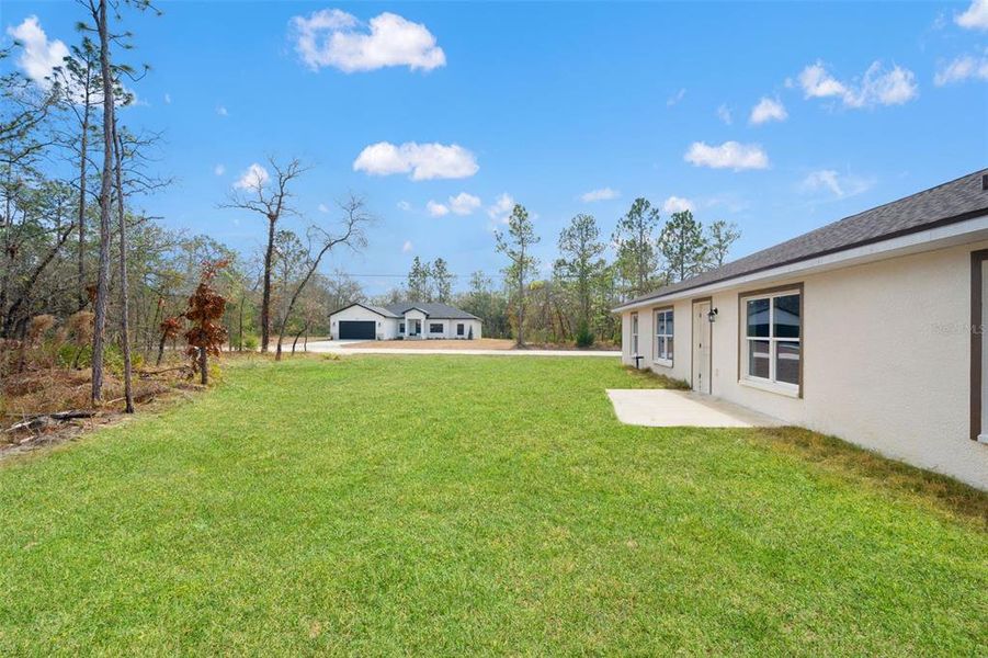 Exterior details and patio area of a home in , Weeki Wachee (Image 28).
