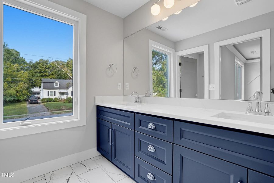 304 King Charles Unit 1-99 304 King Charles Unit 1-99