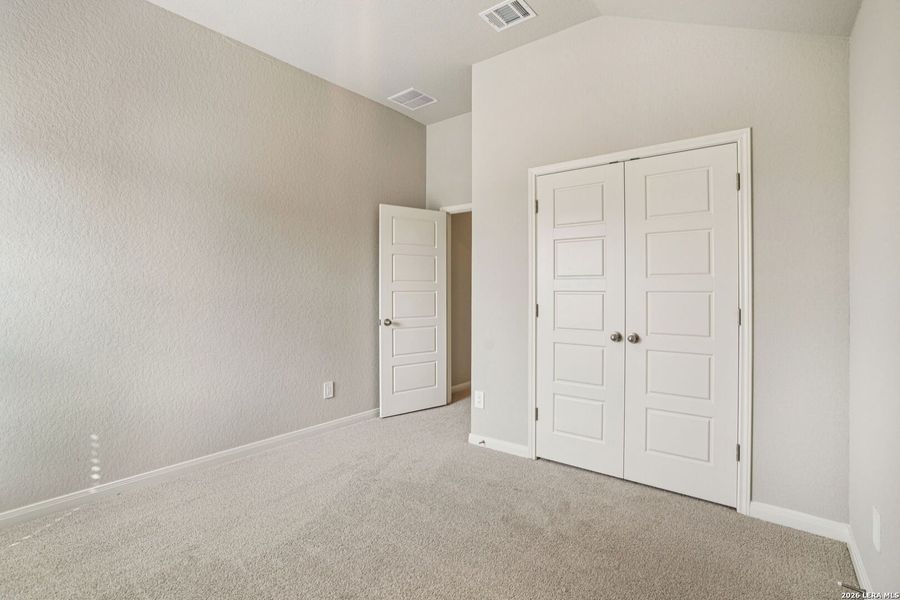 Spacious, unfurnished interior of a new home in Estancia Ranch - Classic Series, San Antonio (Image 26).