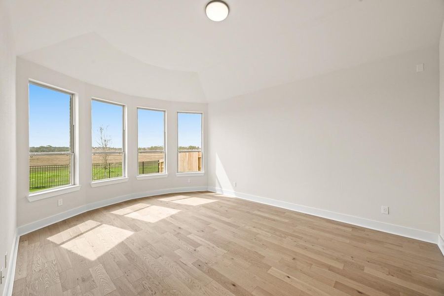 Spacious, unfurnished interior of a new home in Briarley, Montgomery (Image 32).