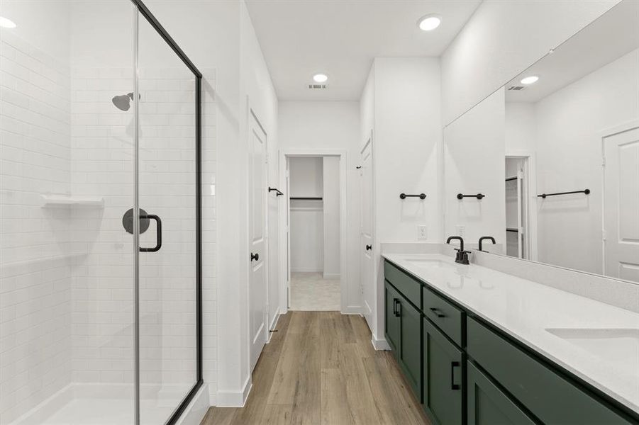 16. 14096 Harden - Bath (2)