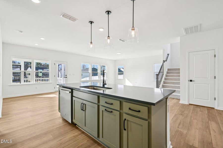 20-web-or-mls-Compeer Wy-S1102-020 20-web-or-mls-Compeer Wy-S1102-020