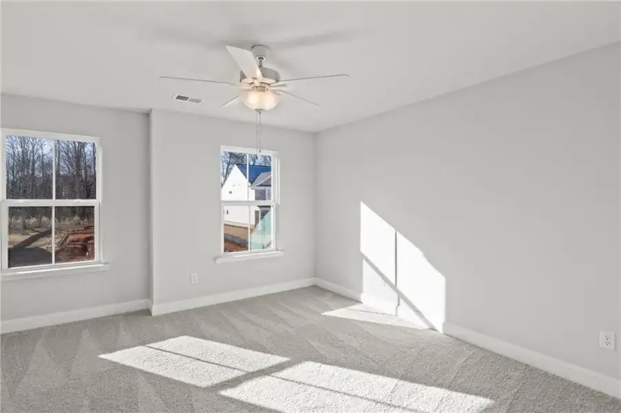 Spacious, unfurnished interior of a new home in Hawthorne Ridge, McDonough (Image 17).