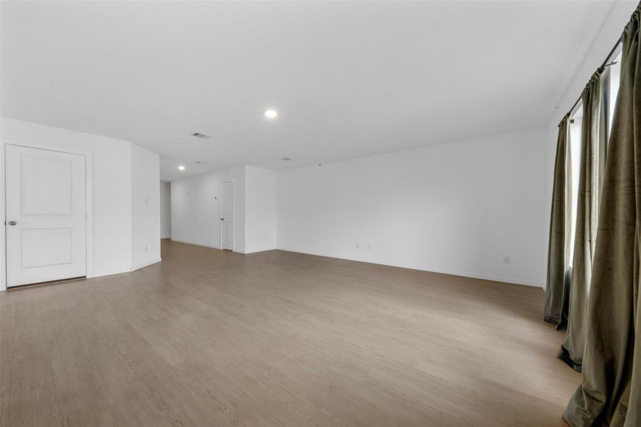 Spacious, unfurnished interior of a new home in , New Caney (Image 21).