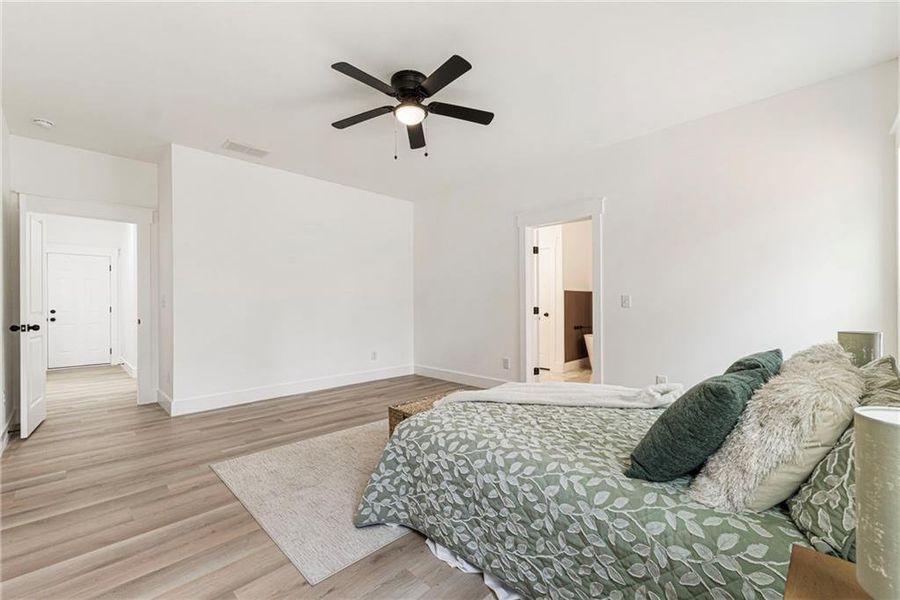 Furnished interior view inside a new home in , Cartersville (Image 38).