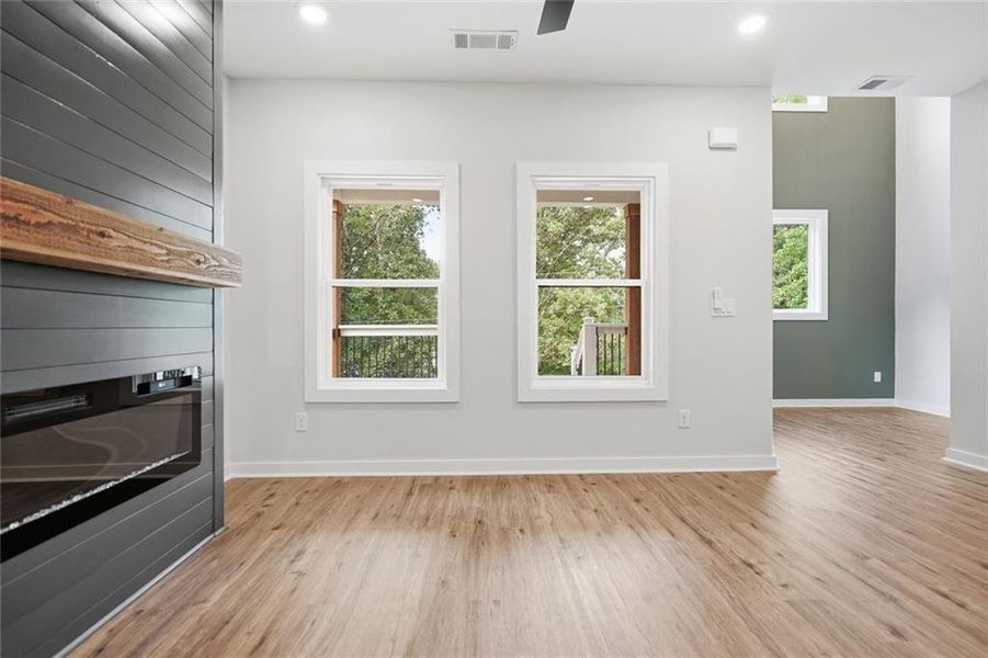 Spacious, unfurnished interior of a new home in , Gainesville (Image 17).