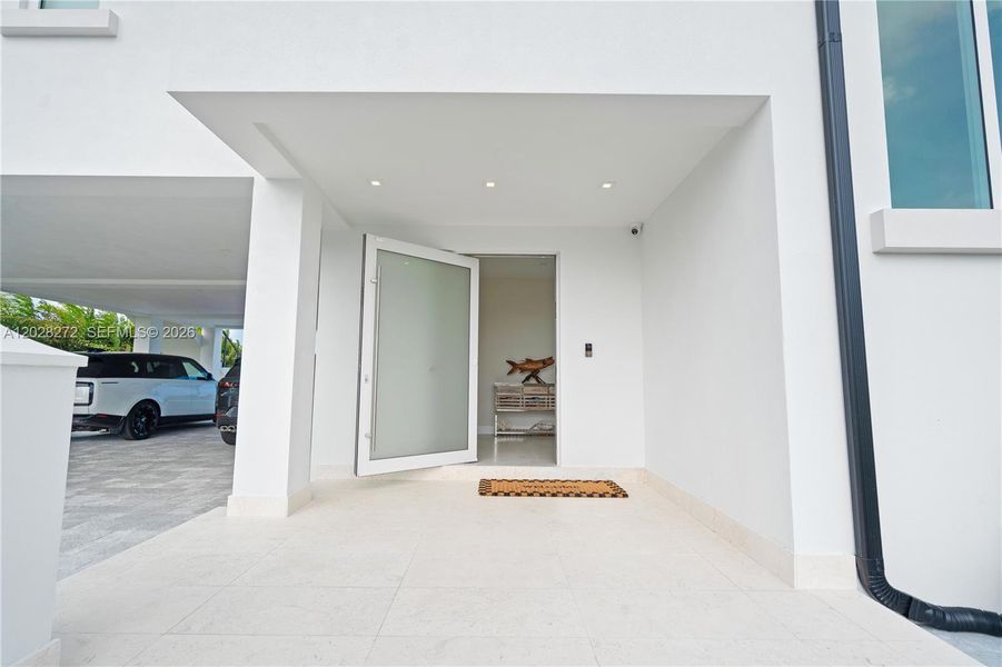 Exterior details and patio area of a home in , Marathon (Image 34).